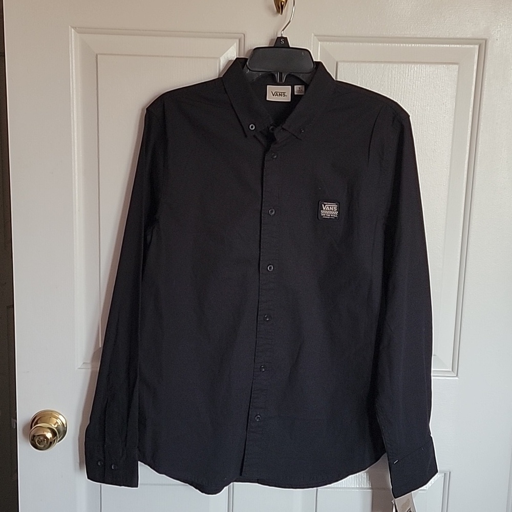 VANS, men's small, long sleeved black shirt. NWT.